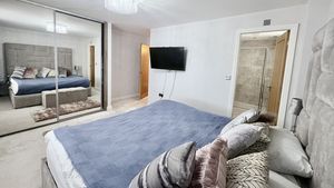 Photo 16- click for photo gallery